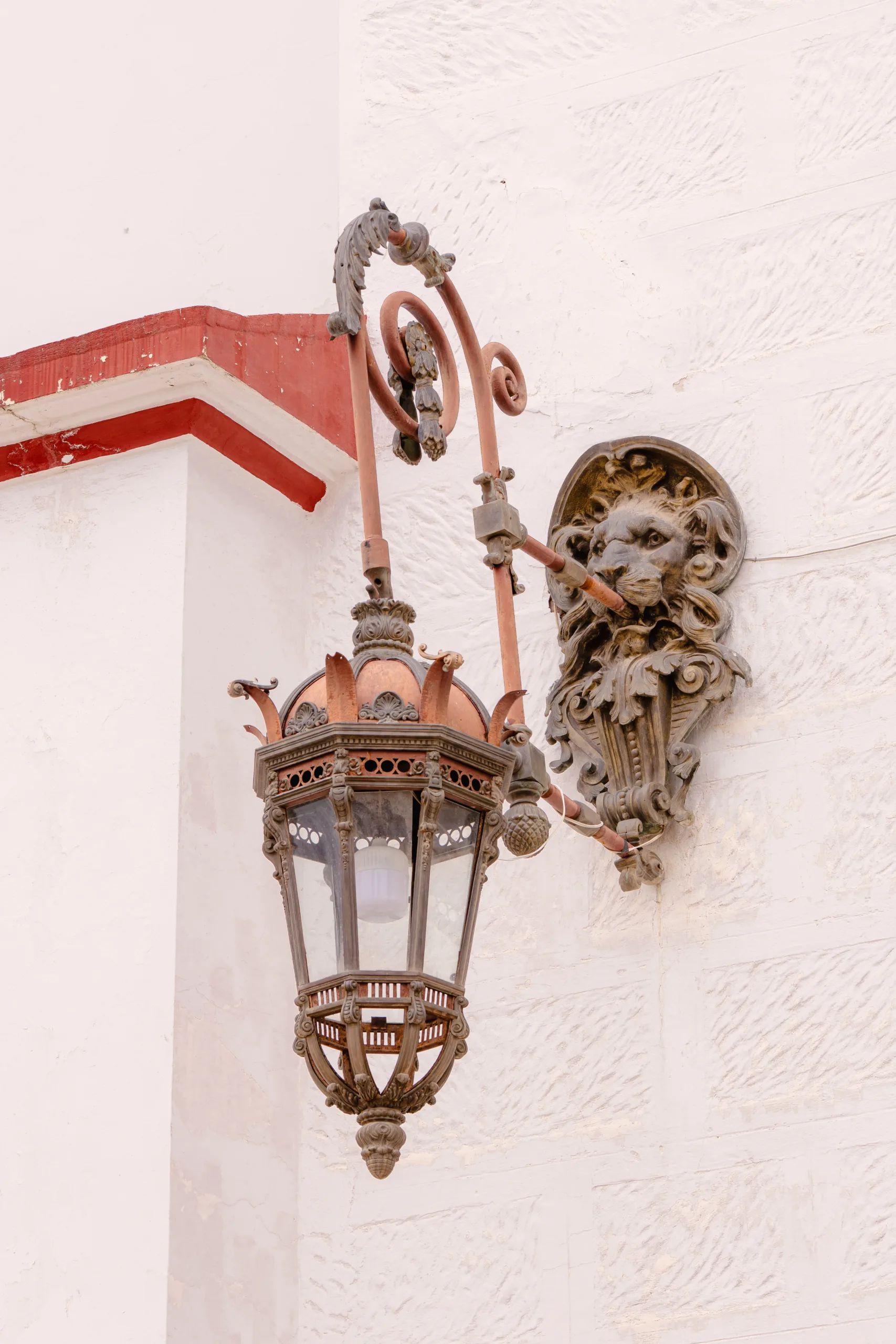 Detalles de la  Basílica de Nuestra Señora de Copacabana
