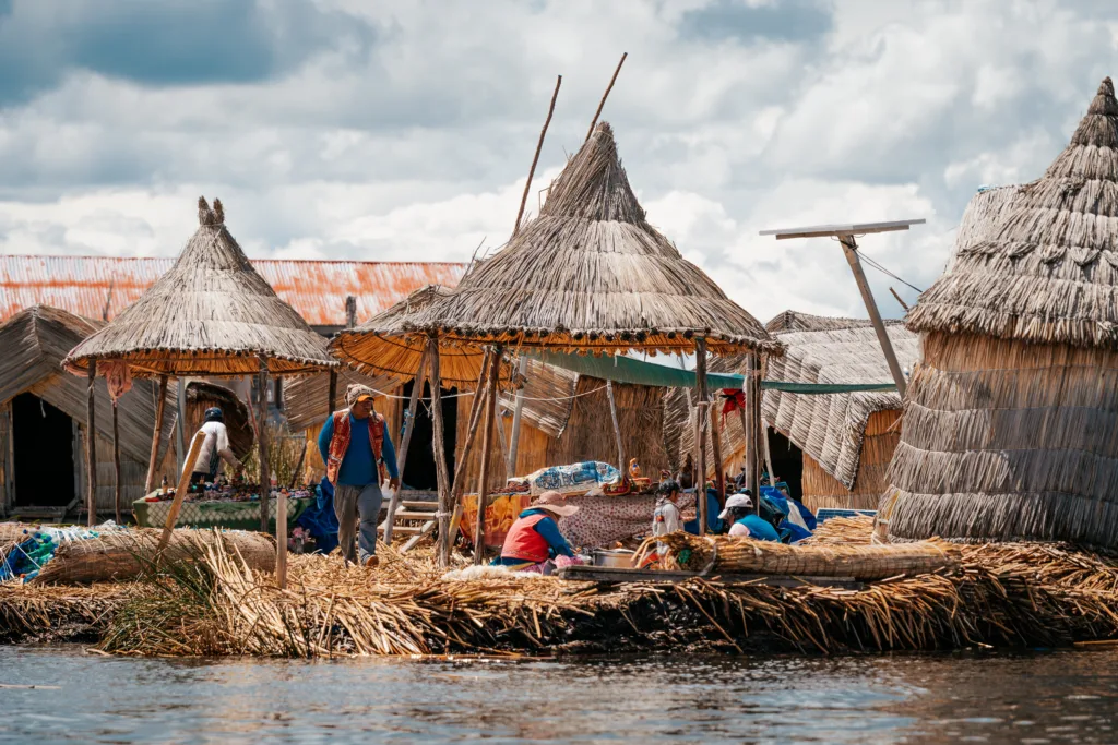 las Islas flotantes de los Uros