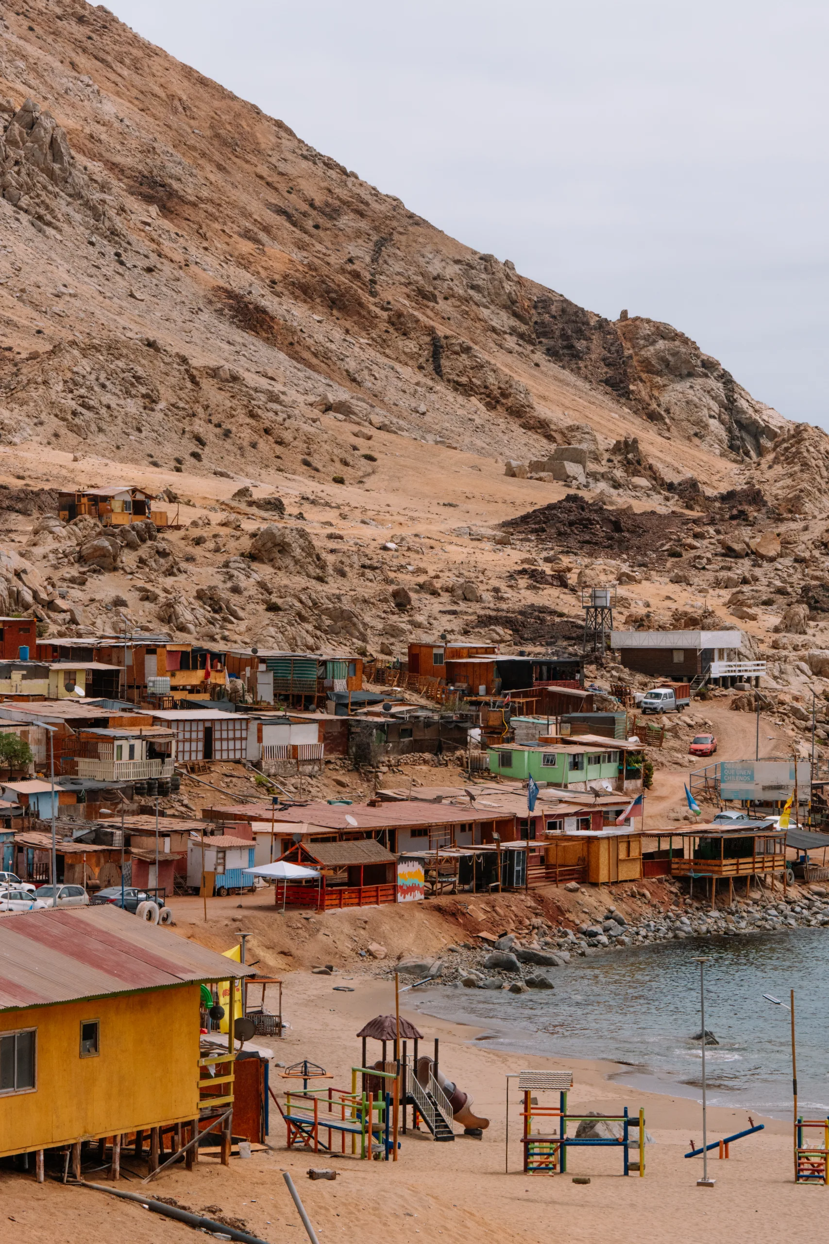 Cifuncho Vistas al pueblo de Cifuncho y su playa, en el norte de Chile